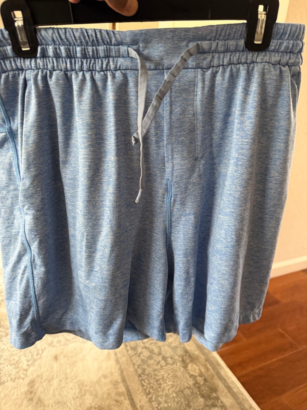 lululemon athletica Men’s Athletic Shorts in Heathered Light Blue size large